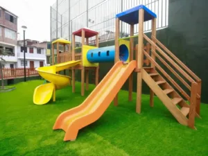 Módulo de madera Huayruro, mayor durabilidad con huayruro selecto, plataformas reforzadas y fibra de vidrio resistente. Ideal para proyectos exigentes.